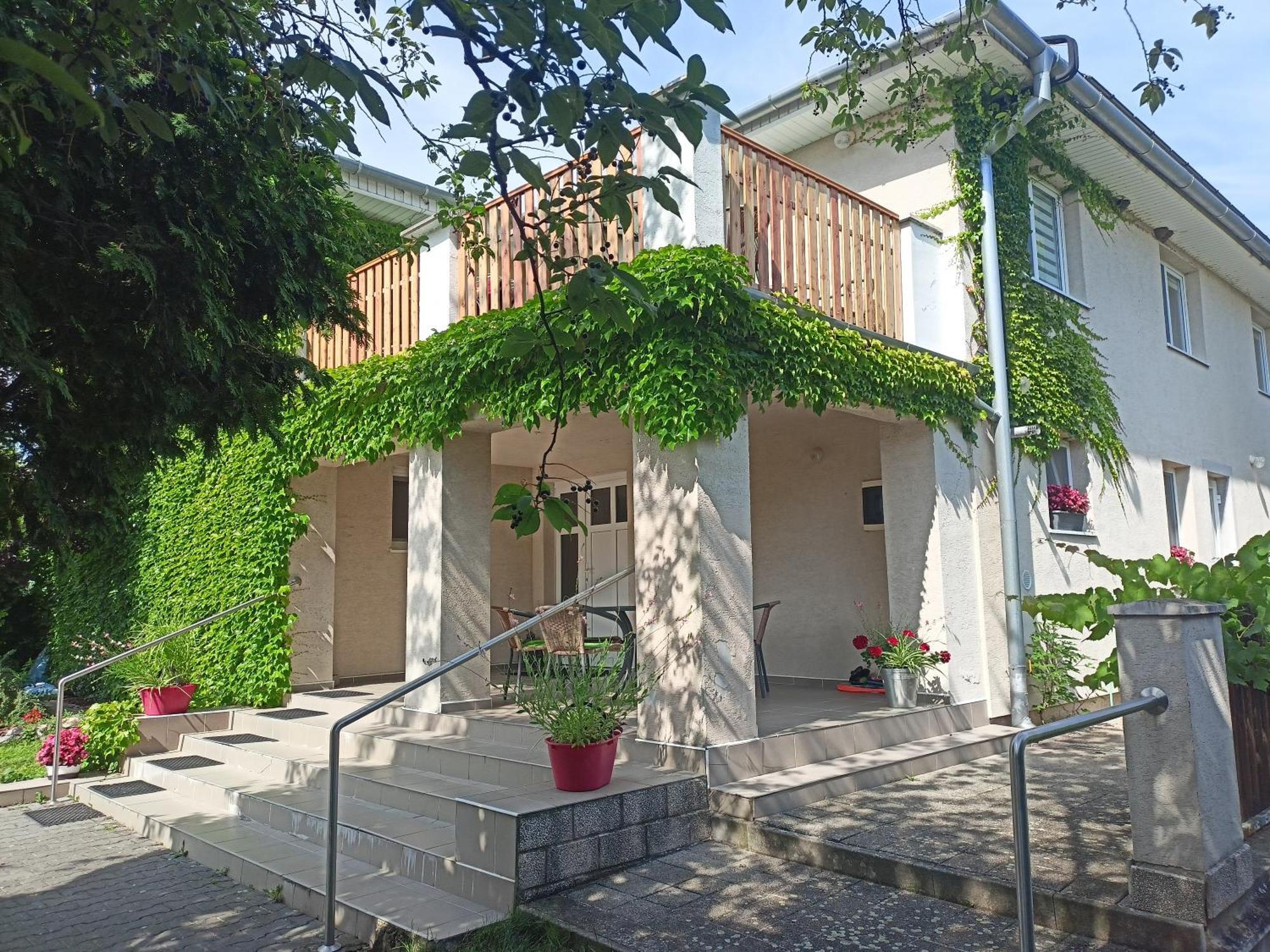 Dom V Zahrade Hotel Podhajska Exterior photo